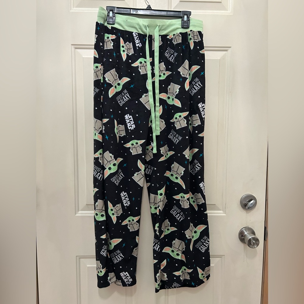 Gently Used Women’s Star Wars XL fleece Pajama Pants